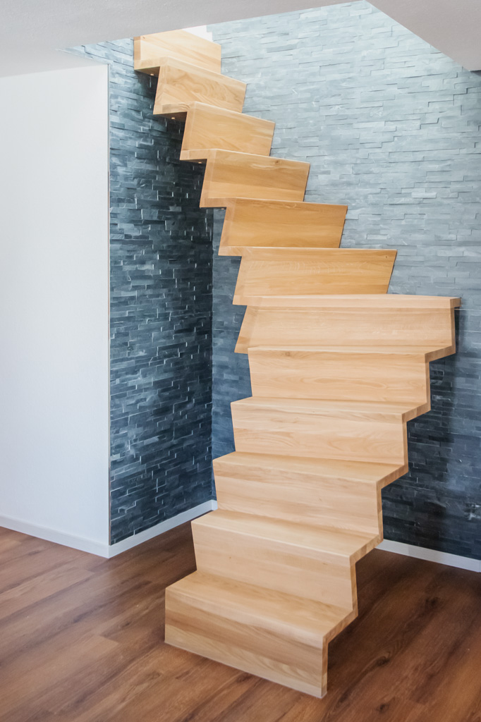 raumsparende Treppen mit Z-Stufen